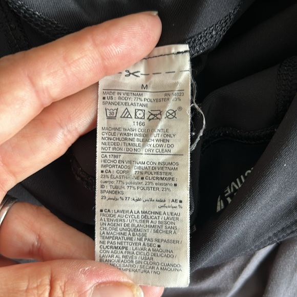 Women’s Old Navy Cloud High Waisted Joggers size M EXCELLENT - Picture 3 of 3